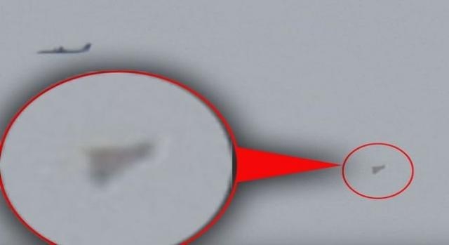 Existe a suspeita do objeto ser o avião secreto TR-3B.