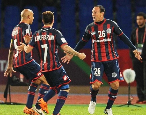 El ex de Talleres celebra con sus compañeros 