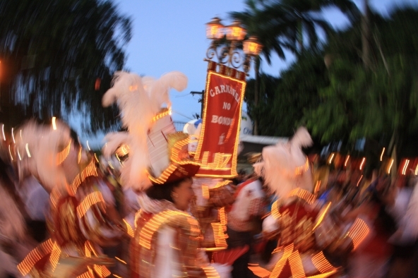 Em pleno desfile: O Bonde