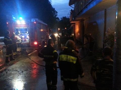 Vigili del Fuoco al lavoro per rimuovere i detriti