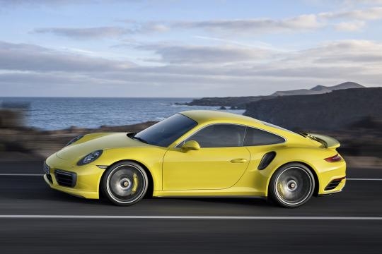 profilo della nuova porsche 911 con DYnamic Boost