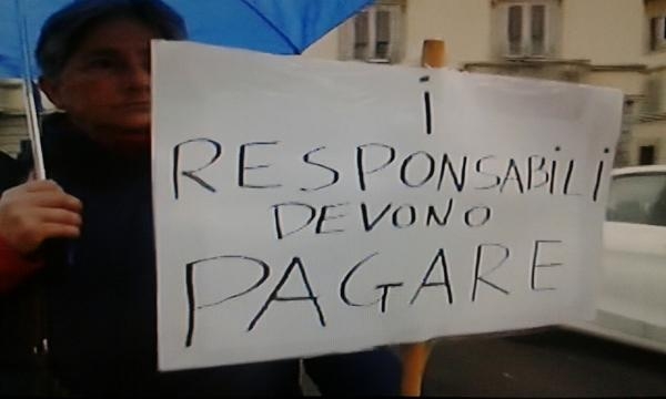 I responsabili del crack bancario devono pagare