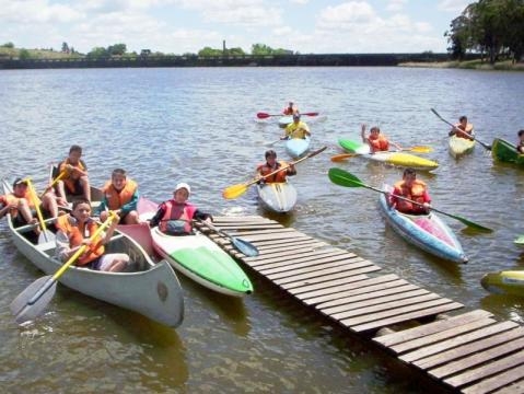 Canotaje en el lago del dique; Tandil