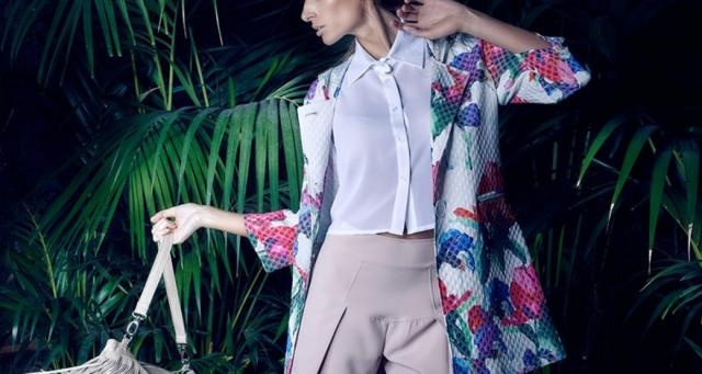 Spolverino floreale con maniche a 3/4