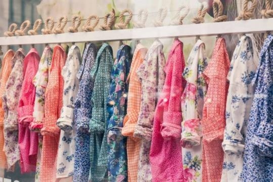Le camicie floreali di Benetton