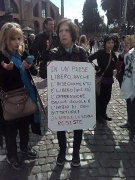 Cartellone sciopero 24 aprile scorso