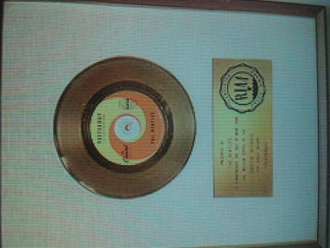 Disco de Oro de Yesterday