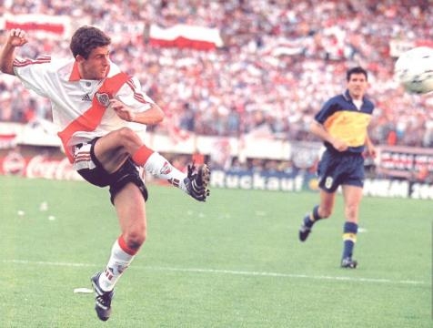 Golazo de Aimar a Boca en el AP 1999