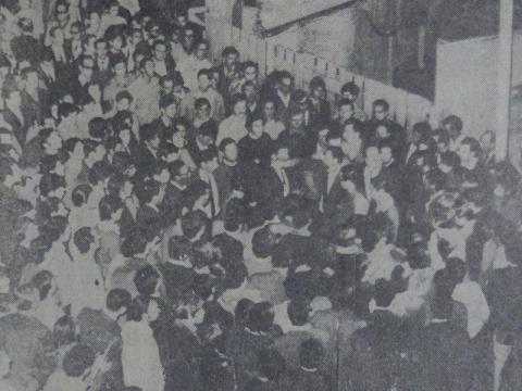 Asamblea popular durante el Rosariazo