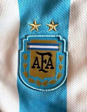 Messi subió esta imagen a Facebook para su mensaje