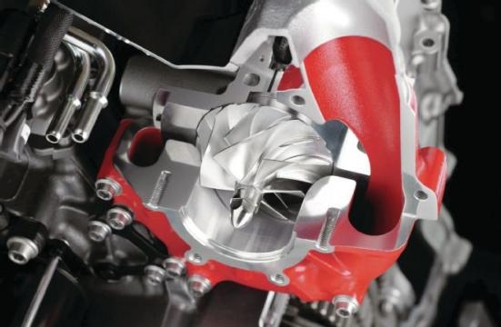 Il motore sovralimentato della Kwasaki Ninja H2R.
