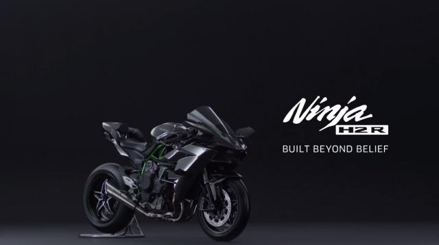 Kawasaki Ninja H2R. 326 cavalli su due ruote.