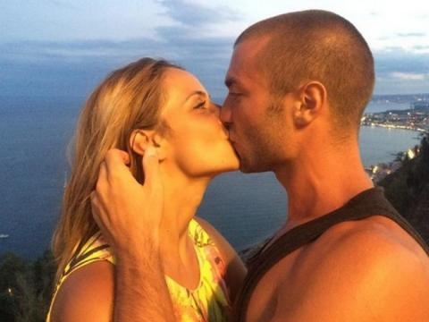 Anna Munafò bionda con Mattia Morelli.
