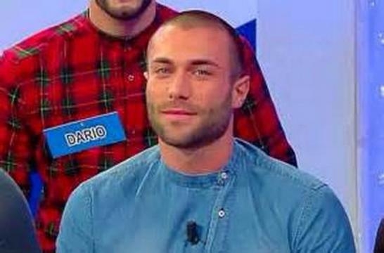 Mattia Morelli durante Uomini e Donne.