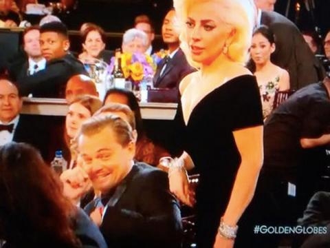 Le imperdibili smorfie di Leo con Gaga