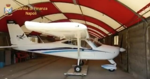 Un momento dell'operazione della guardia di finanza (2)