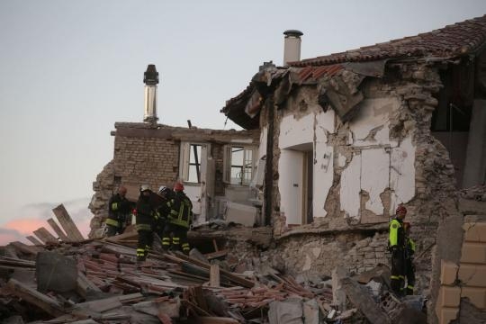 La distruzione delle case e delle anime