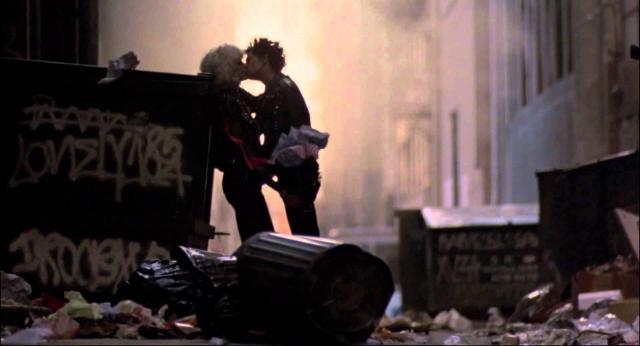 Una scena di Sid and Nancy di Alex Cox
