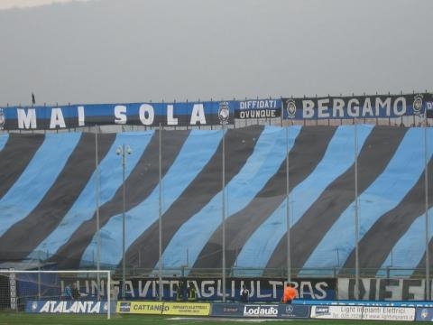 Bandierone dell'Atalanta - bergamosera.com