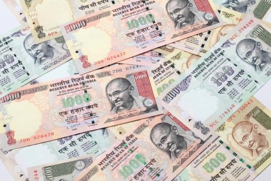 India bans 1000 Rs notes (Panasiabiz.com)