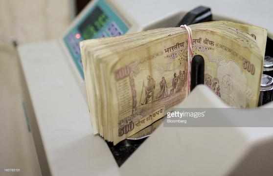 India bans Rs 500 Rs notes (Panasiabiz.com)