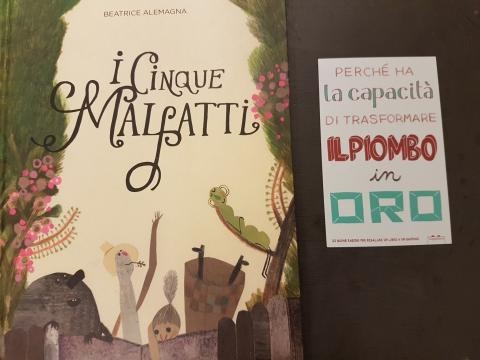 Cartolina e libro di Topipittori 10