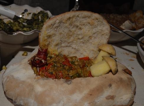 Una pietanza tipica: 'pane 'ngavatu'