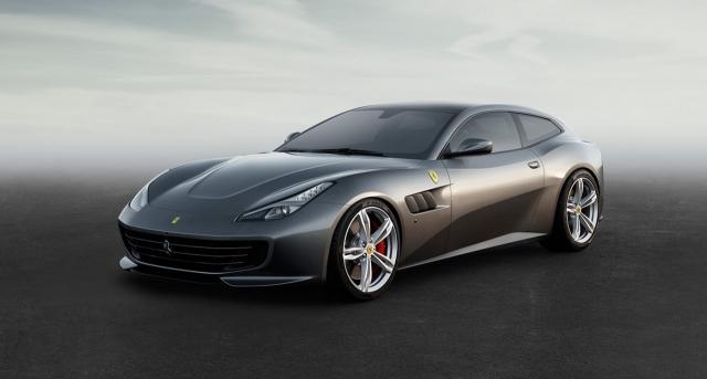 La vista frontale della nuova Ferrari