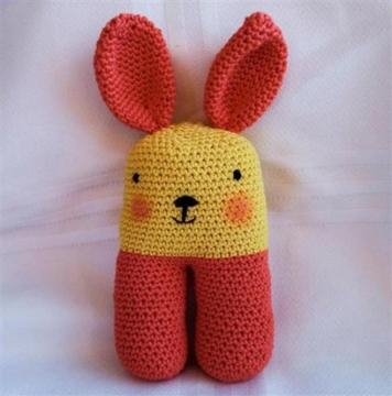 Conejito amigurumi sonajero. Tutorial paso a paso