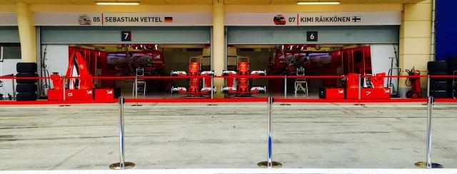 I box di Vettel e Raikkonen in Bahrain