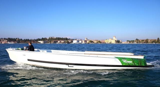 Barca elettrica creata da Repower