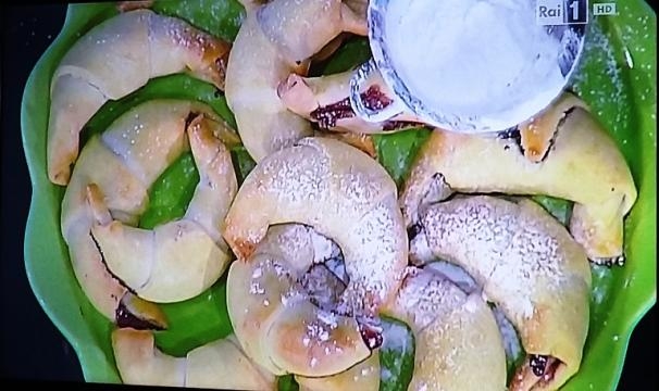 La ricetta dei cornetti di ricotta.