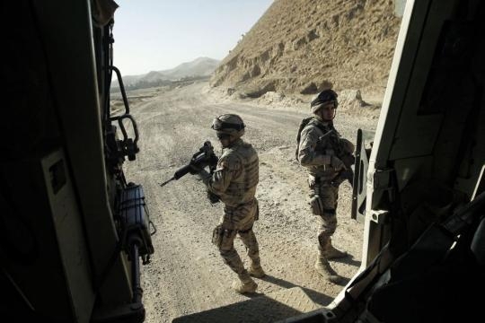 Alerta tras una parada. Se desciende de los vehiculos.