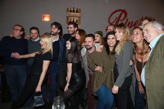 Gruppo di amici e vip presenti alla serata