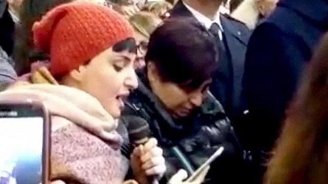 Rigopiano, Arisa canta ai funerali di Silvana Angelucci e Luciano ... - ajudu.com