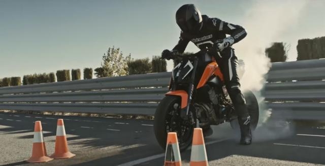 KTM a Eicma 2016: video intervista a Angelo Crippa su futuro ... - motociclismo.it