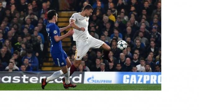Dzeko: lo splendido gol del 2-0