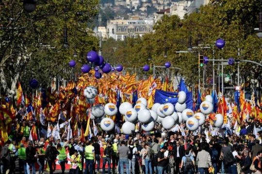En Catalogne, le camp de l'unité de l'Espagne se fait entendre ... - liberation.fr