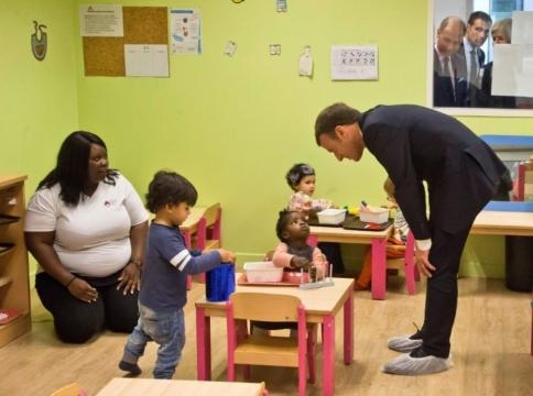 Pour Macron, la lutte contre la pauvreté passe par les enfants et ... - liberation.fr
