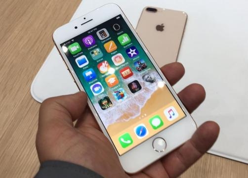 iPhone 8, brutte notizie per Apple