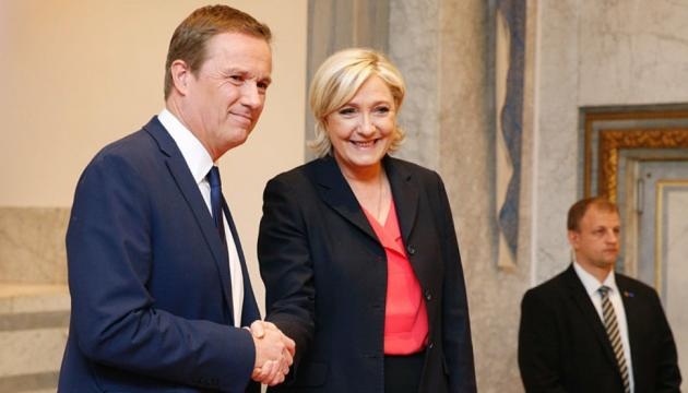 20 minutes - Marine Le Pen portée par les villages de campagne - Monde - 20min.ch