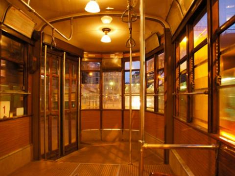 L'interno dei tram modello 