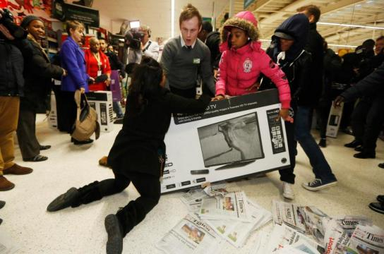 Black Friday 2017, bisticci per impadronirsi di un acquisto