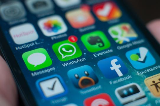 WhatsApp aggiornamento: disponibile una nuova versione per iOS ... - leonardo.it