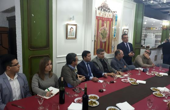 Instantánea de la reunión mantenida en la Falla Peu de la Creu