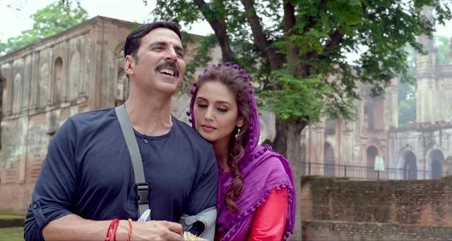 Huma Qureshi and Akshay Kumar Jolly LLB 2 Movie Song Stills 5 ... - rediff.com