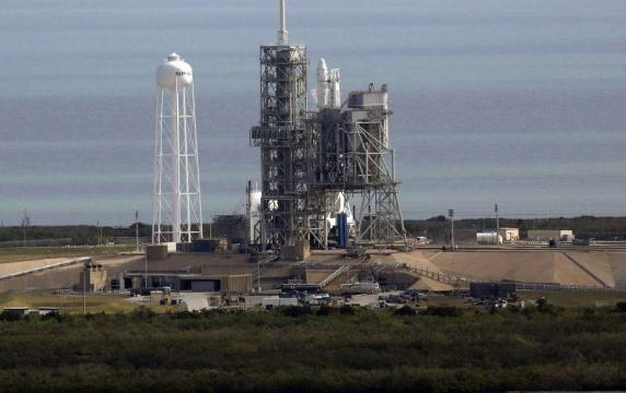 SpaceX launches rocket from NASA's historic moon pad - Houston ... - chron.com