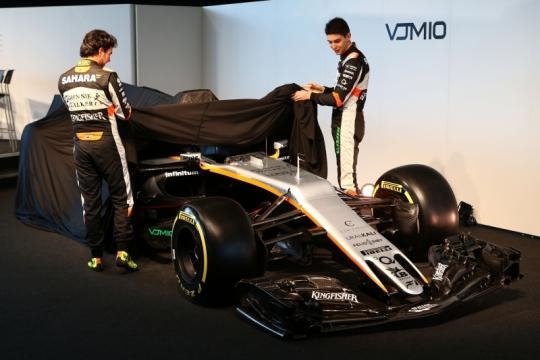 La presentazione della VJM10 a Silverstone