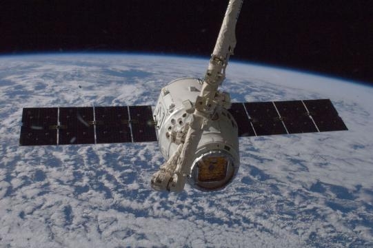 Second attempt docking Space X Dragon is successful (Blasting News library).