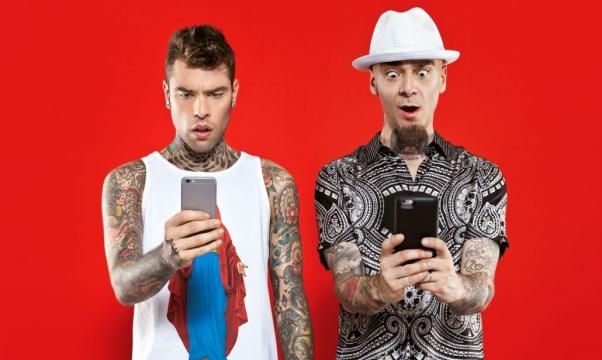 Sempre connessi J-Ax e Fedez, star dei social.